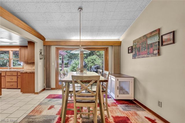 3665 Russett Drive, Broadview Heights, OH 44147