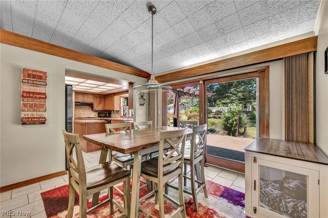 3665 Russett Drive, Broadview Heights, OH 44147