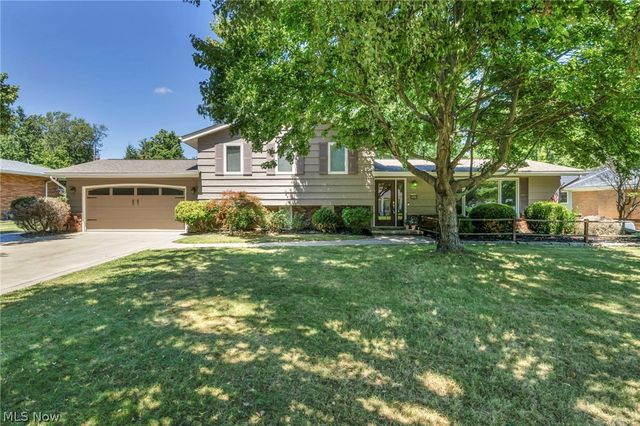 3665 Russett Drive, Broadview Heights, OH 44147