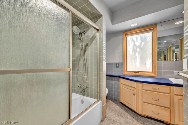 3665 Russett Drive, Broadview Heights, OH 44147