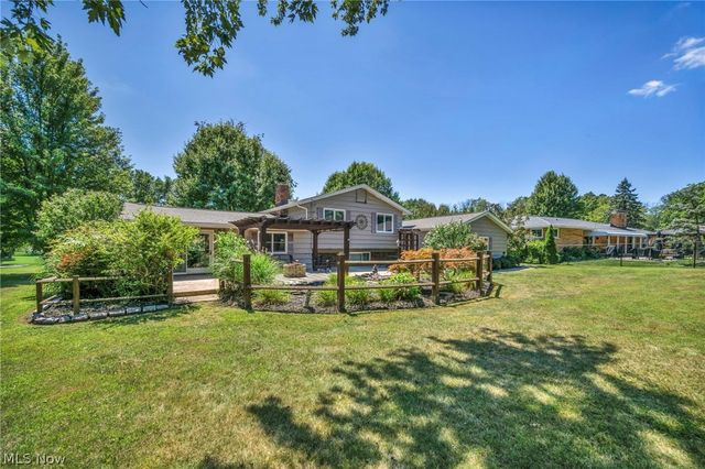 3665 Russett Drive, Broadview Heights, OH 44147