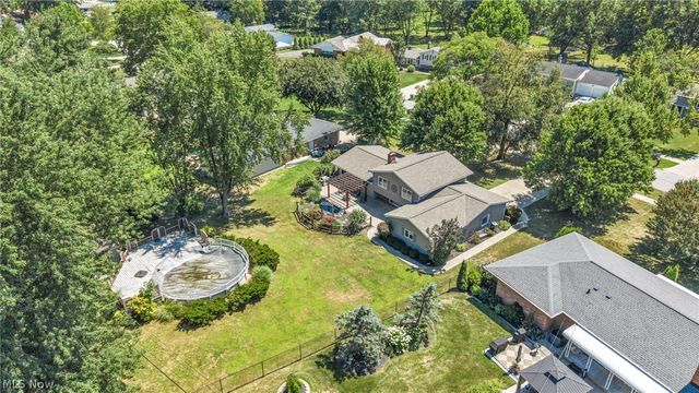 3665 Russett Drive, Broadview Heights, OH 44147