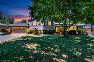 3665 Russett Drive, Broadview Heights, OH 44147