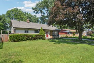 816 Appletree Lane, Deerfield, IL 60015