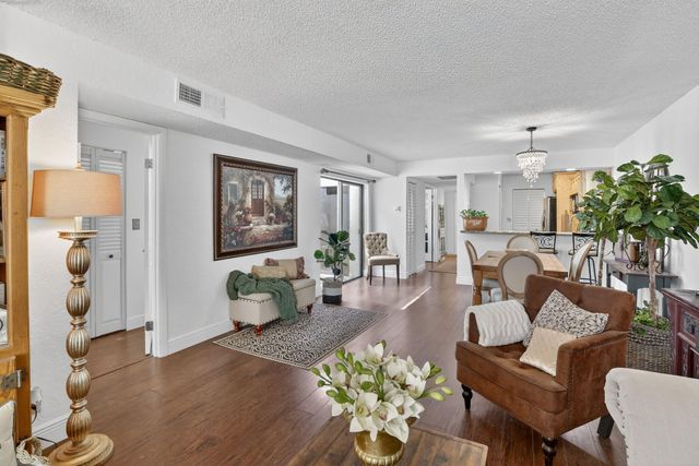 1533 Fairway Road, Pembroke Pines, FL 33026