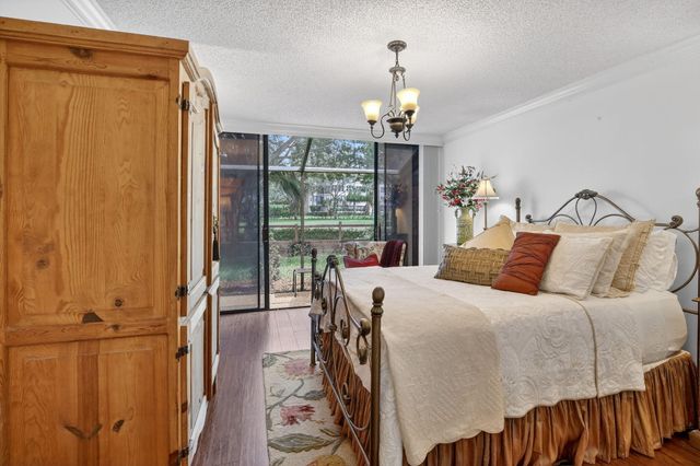 1533 Fairway Road, Pembroke Pines, FL 33026