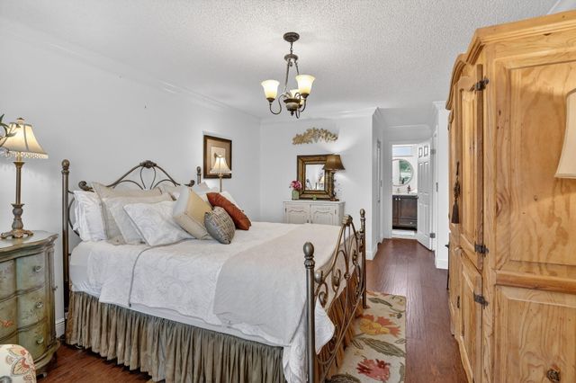 1533 Fairway Road, Pembroke Pines, FL 33026