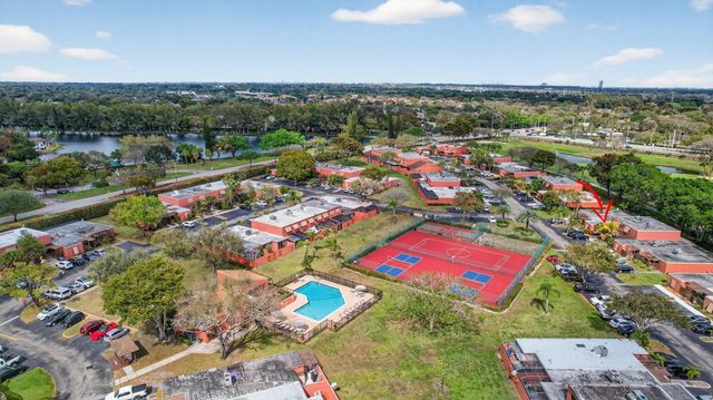 1533 Fairway Road, Pembroke Pines, FL 33026