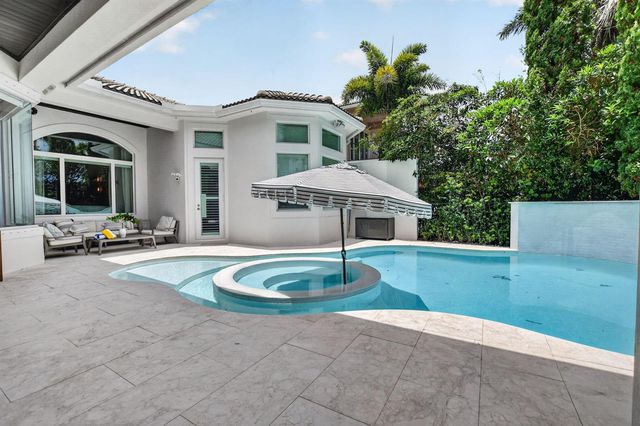 17350 Pavaroso Street, Boca Raton, FL 33496