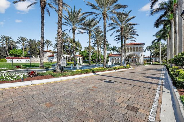 17350 Pavaroso Street, Boca Raton, FL 33496