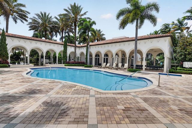 17350 Pavaroso Street, Boca Raton, FL 33496