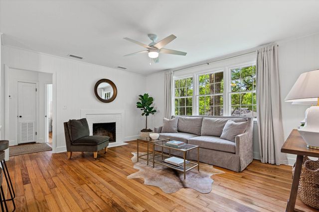 5210 S Pineview Lane, Mobile, AL 36608