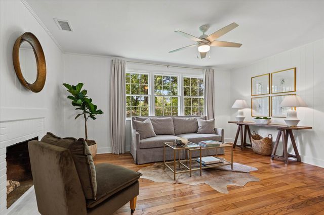 5210 S Pineview Lane, Mobile, AL 36608