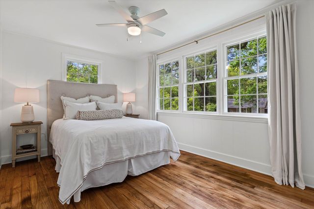 5210 S Pineview Lane, Mobile, AL 36608