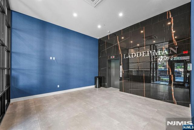 2021 Jones Road 106, Fort Lee, NJ 07024
