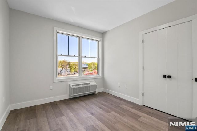 2021 Jones Road 106, Fort Lee, NJ 07024