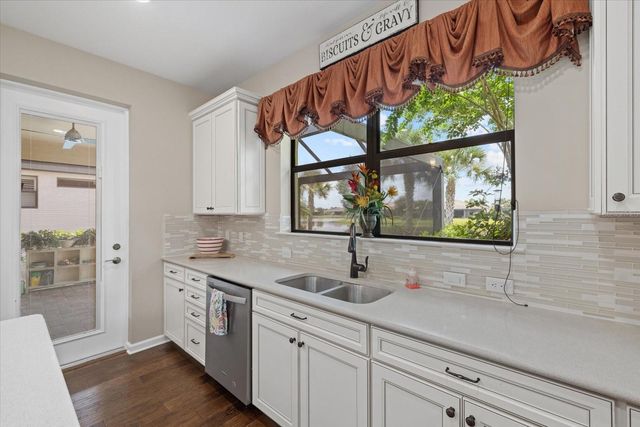 17011 HAMPTON FALLS TERRACE, Lakewood Ranch, FL 34202