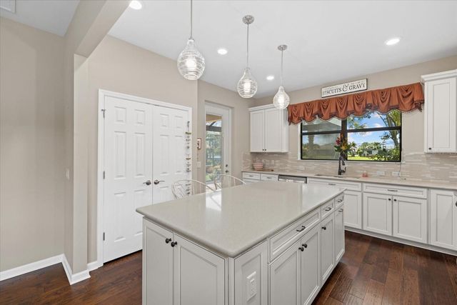 17011 HAMPTON FALLS TERRACE, Lakewood Ranch, FL 34202