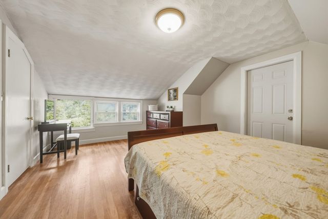 12 Dean Rd, Wayland, MA 01778