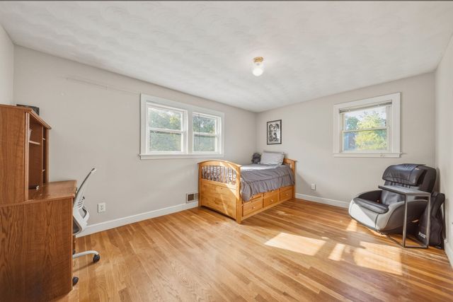 12 Dean Rd, Wayland, MA 01778