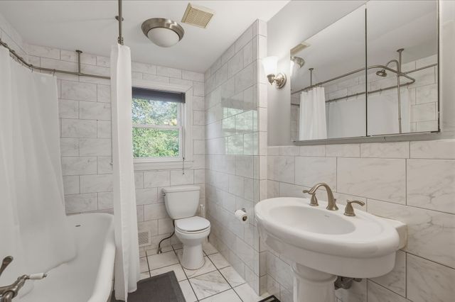 12 Dean Rd, Wayland, MA 01778