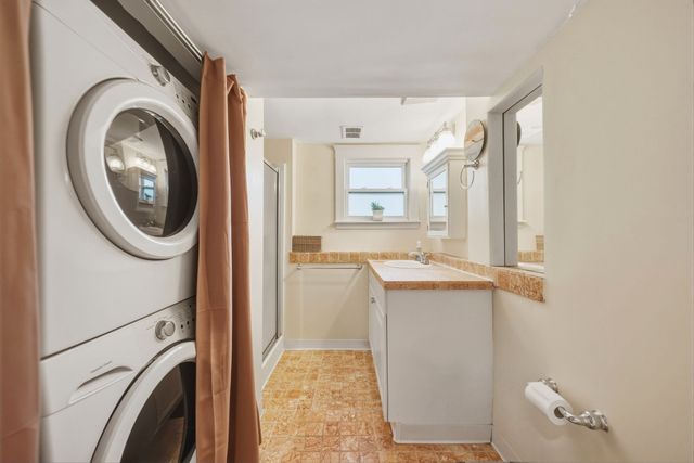 12 Dean Rd, Wayland, MA 01778
