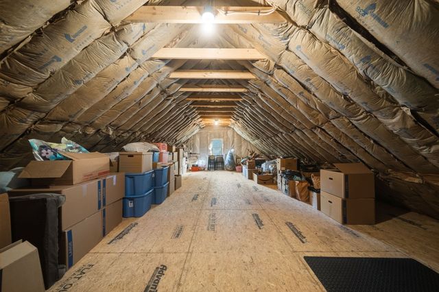 12 Dean Rd, Wayland, MA 01778