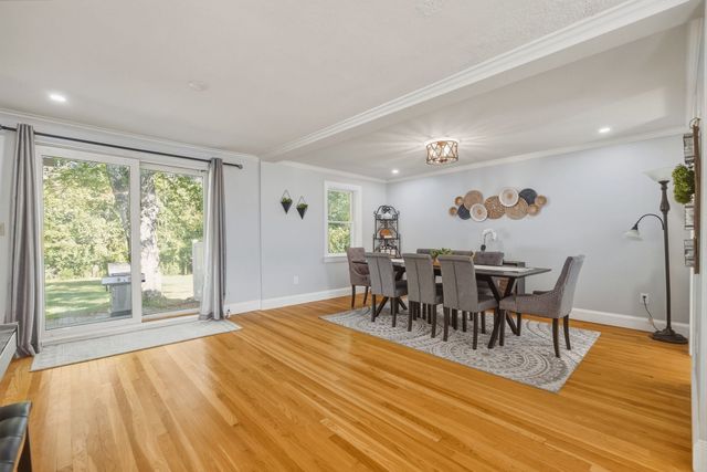 12 Dean Rd, Wayland, MA 01778