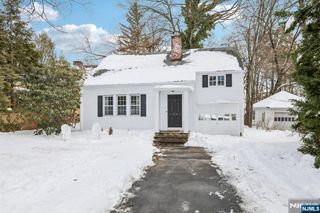 11 S Monroe Street, Ridgewood, NJ 07450