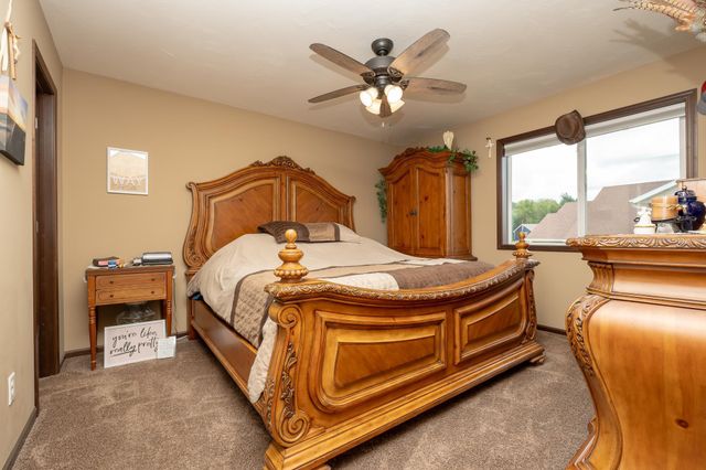 1106 Mulberry Avenue NE, Montgomery, MN 56069