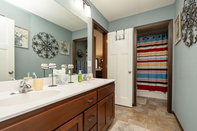 1106 Mulberry Avenue NE, Montgomery, MN 56069