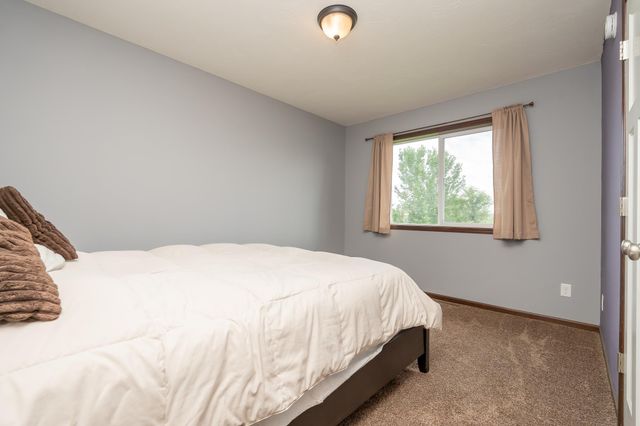 1106 Mulberry Avenue NE, Montgomery, MN 56069