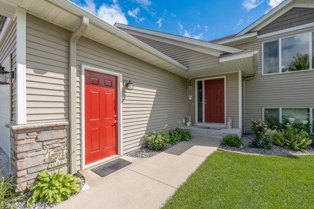 1106 Mulberry Avenue NE, Montgomery, MN 56069