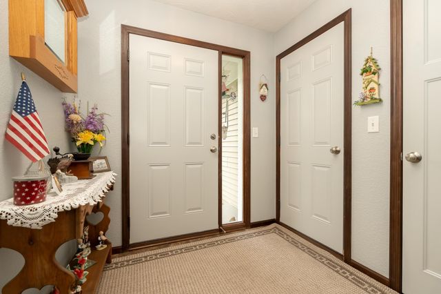 1106 Mulberry Avenue NE, Montgomery, MN 56069