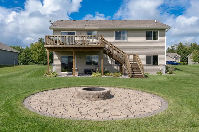 1106 Mulberry Avenue NE, Montgomery, MN 56069