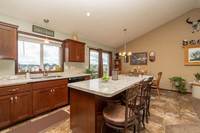 1106 Mulberry Avenue NE, Montgomery, MN 56069