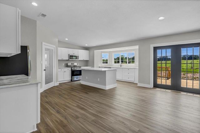 1943 CR 121, Gary, TX 75643