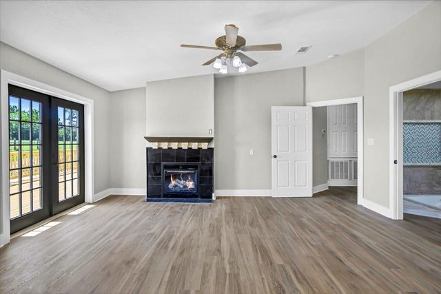 1943 CR 121, Gary, TX 75643