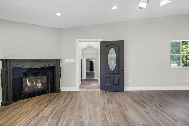 1943 CR 121, Gary, TX 75643