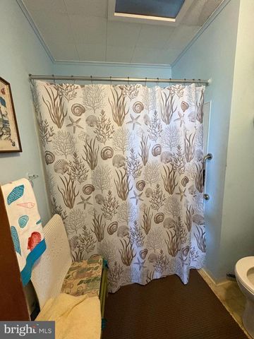 616 W SPRUCE AVE, North Wildwood, NJ 08260