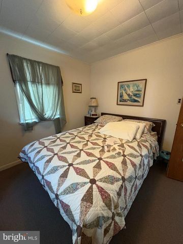 616 W SPRUCE AVE, North Wildwood, NJ 08260