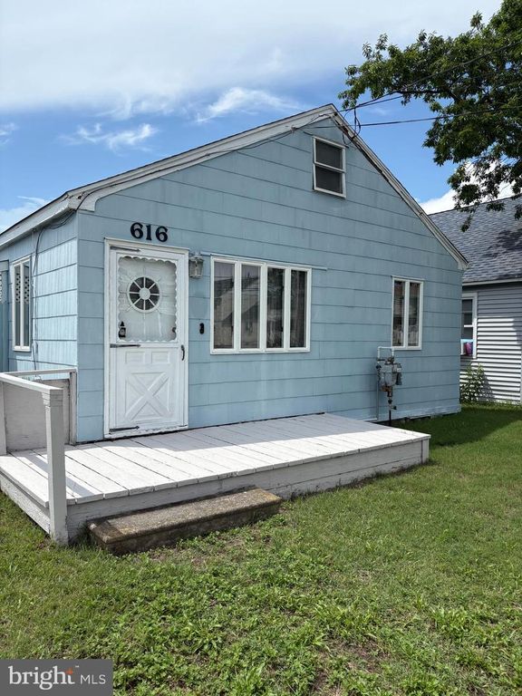 616 W SPRUCE AVE, North Wildwood, NJ 08260
