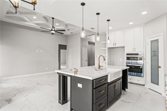 2080 Isabella Dr, Kingsville, TX 78363