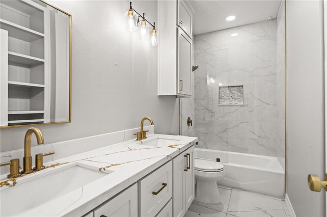 2080 Isabella Dr, Kingsville, TX 78363