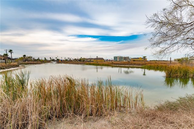 2080 Isabella Dr, Kingsville, TX 78363