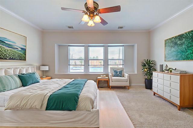 1016 Applewood Drive, Friendswood, TX 77546