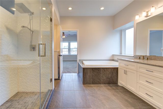 1016 Applewood Drive, Friendswood, TX 77546