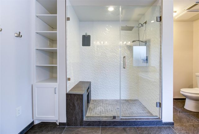 1016 Applewood Drive, Friendswood, TX 77546