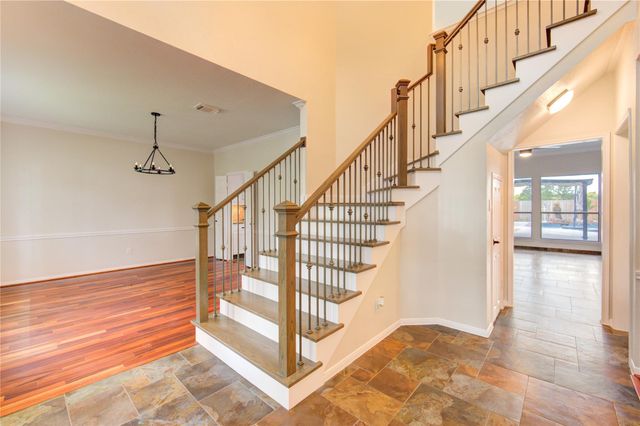 1016 Applewood Drive, Friendswood, TX 77546