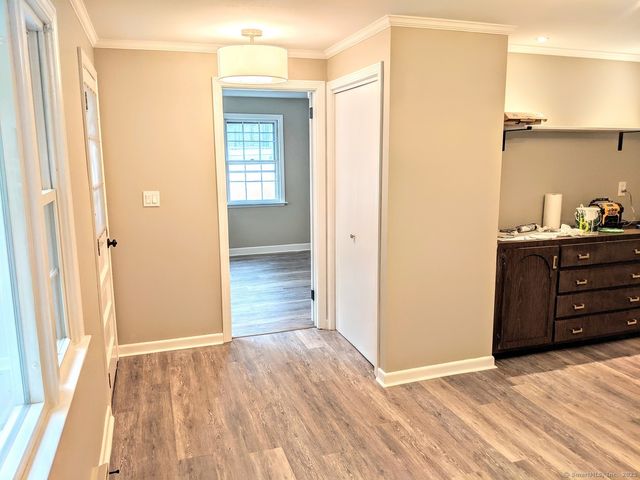 101 Haynes Road, West Hartford, CT 06117